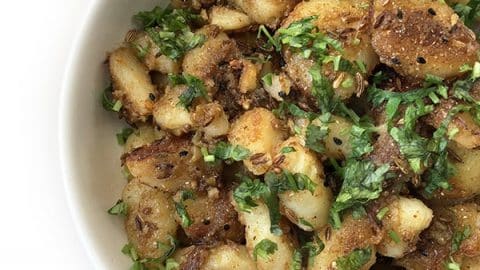 Bir ayol olomon tomonidan sikiladi (porno onlayn) Super yalangoch mushuklar